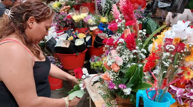 mercado, huembes, san valentin, enamorados, flores, regalos, amor