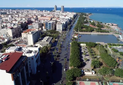 inunda, ciudad, Turquía, terremoto, subir, nivel, del mar, costa, viviendas, evacuación, ordenaron, autoridades, ciudad, mar, subida,