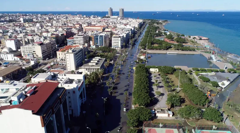 inunda, ciudad, Turquía, terremoto, subir, nivel, del mar, costa, viviendas, evacuación, ordenaron, autoridades, ciudad, mar, subida,