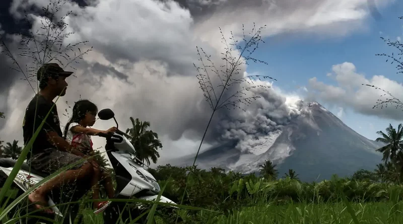 volvan, indonesia, erupcion,