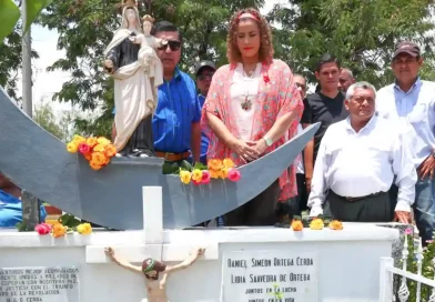 alcaldia de managua. lidia saavedra, daniel ortega, reyna rueda,