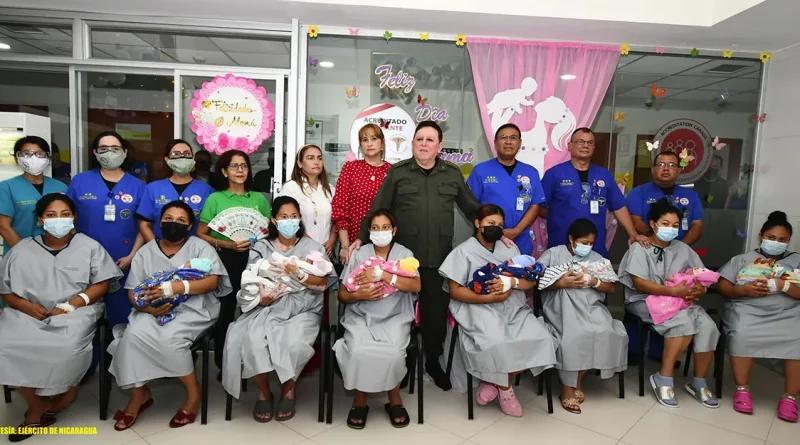 ejército de nicaragua, dia de las madres, regalos, julio cesar aviles, nicaragua