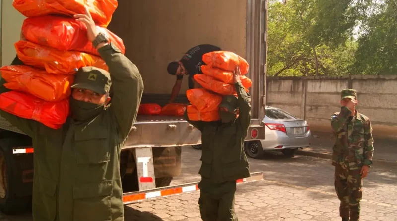 ejército de nicaragua, Managua, descargue de paquetes escolares, ministerio de educación