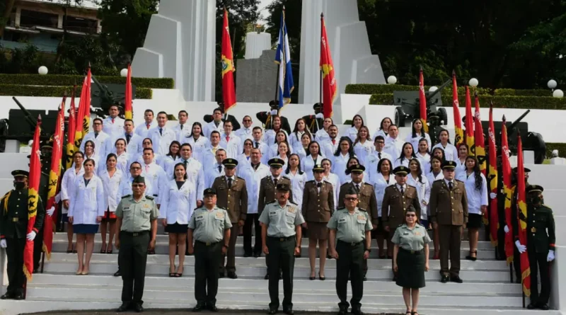 ejercito nicaragua, graduacion, medicos, especialidades