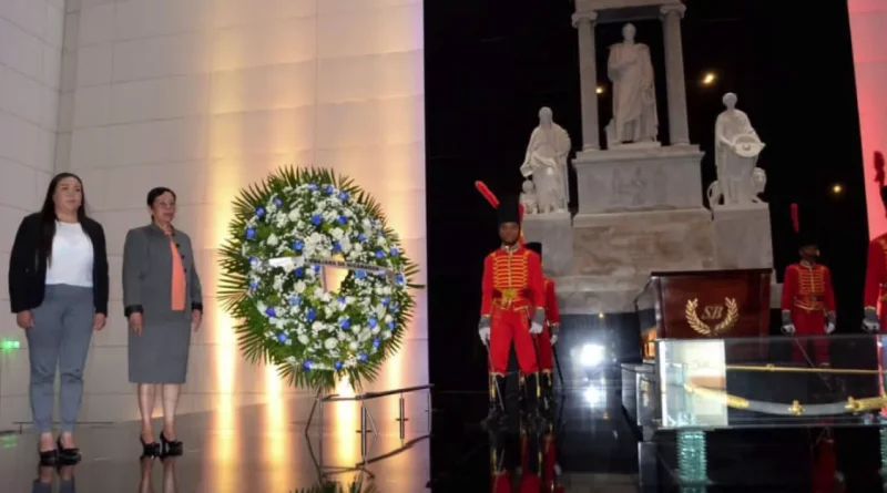 embajada, nicaragua, monumento, simon, bolivar, ofrenda, floral, nicaragua, venezuela