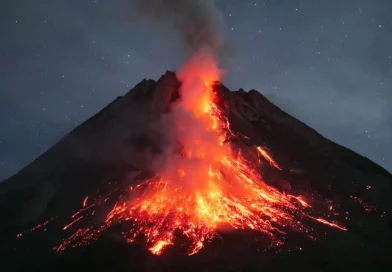 monte merapi, volcan, actividad, lava, alerta, indonesia, emergencia