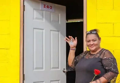 alcaldia de managua, entrega de viviendas, programa bismarck martinez, nicaragua, dia de las madres,