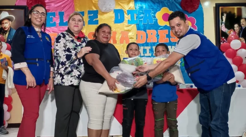 ministerio, familia, entrega, paquetes, alimenticios, madres, managua, distrito, cuatro