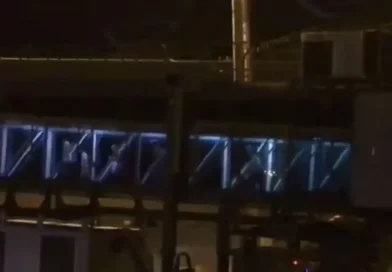 fantasma, piloto, captura, imágenes, saliendo, pasarela, inexistente, avión, perturbadoras, escalofriantes, espeluznantes, Tailandia, Bagkok,