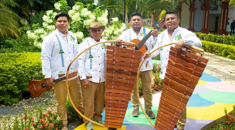 marimba, nicaragua, marimba de arco, masaya, monimbo, nicaragua, marimba nicaraguense, maestros de marimba, hermanos palacios, palacios, hermanos,