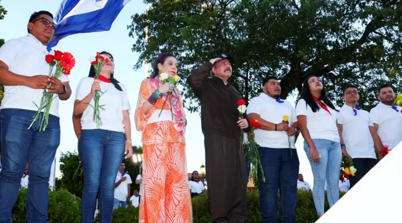 Foto de daniel ortega, mausoleo, plaza, revolución, noticias, carlos, fonseca