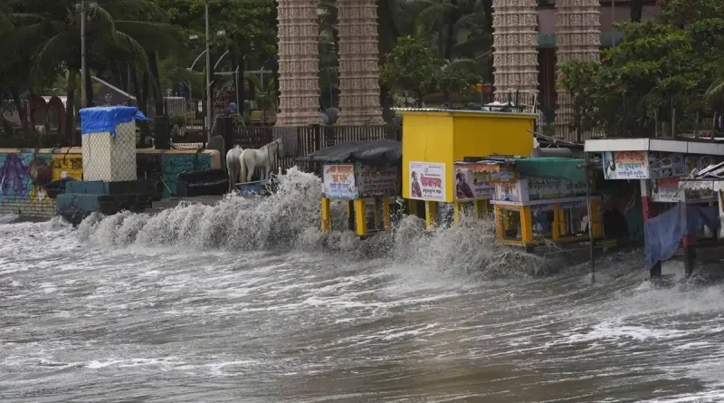 india, lluvias, playas, inundaciones, ratnagiri, maharashtra, ciclón biparjoy, playa de ganpatipule,