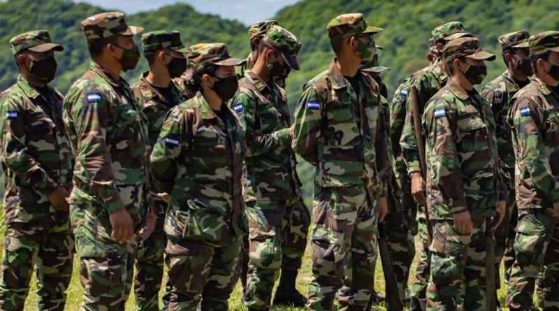 ejercito de nicaragua, caminata, adiestramiento, mateare, chiltepe, peninsula