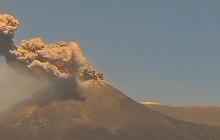 europa, italia, volcán activo, nube de polvo, nube