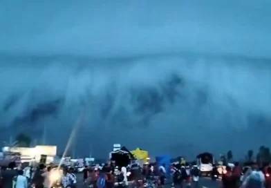 fenómeno, meteorológico, India, ciudad, forma, formó, impresionante, nube, tormenta, azota, lluvia, residentes, monzónicas, monzón, monzónico, viral, Apocalipsis, inusual, espectáculo,