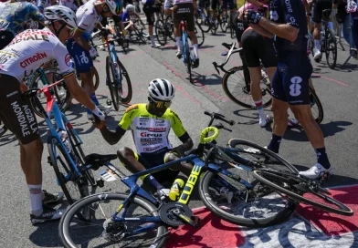francia, accidente, ciclista, tour, selfie, foto, choque