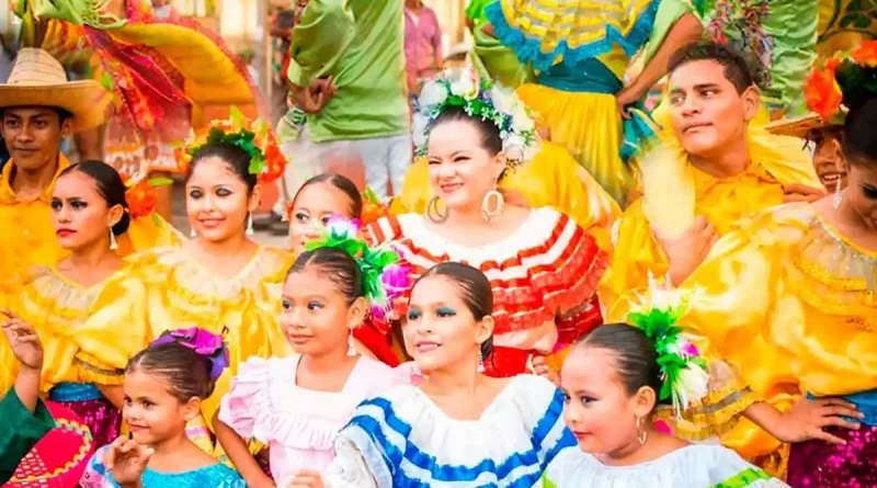 huipil nicaraguense, traje tipico, nicaragua, cultura, dia nacional de huipil, traje tipico,