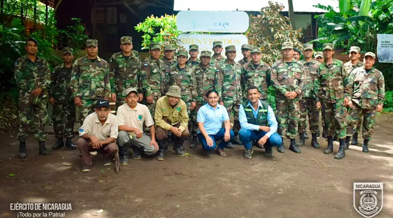 Ejercito de Nicaragua, brigada de infantería, participa, jornada, limpieza, forestación, Ticuantepe, Refugio, vida y silvestre, El Chocoyero, MARENA,