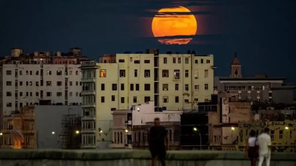 superluna, Luna Azul, imágenes, fenómeno, astronómico, en todo el mundo, redes, agosto, noche, cielo, ilumina, Cuba, 