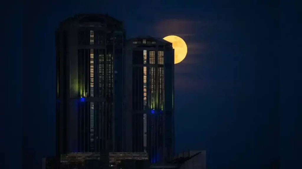 superluna, Luna Azul, imágenes, fenómeno, astronómico, en todo el mundo, redes, agosto, noche, cielo, ilumina, Venezuela, Caracas, 