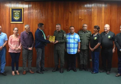 ejercito de nicaragua, 44 aniversario, oficiales en retiro, placa reconocimiento