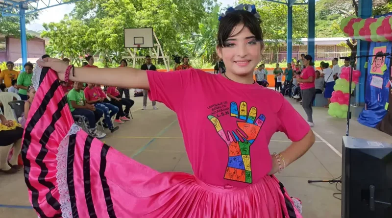 día de la lengua de señas, escuela especial, Melania Morales, celebra, conmemora, inclusión, educación, discapacidad,