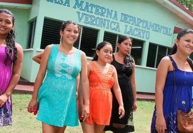 parteras, comadronas, nicaragua, embarazadas