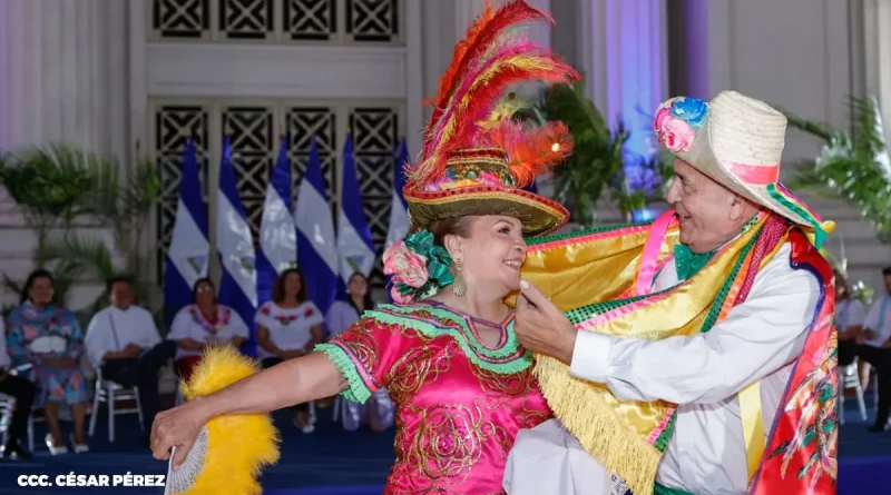 huipil, cultura de nicaragua, dia nacional del huipil, trajes tipicos,
