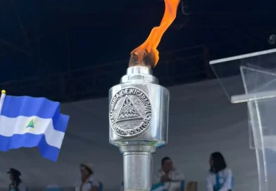 antorcha de la independencia, daniel ortega, rosario murillo,