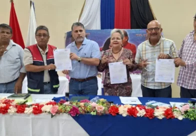 ENACAL, Chinandega, obra, construcción, alcantarillado, saneamiento, entrega, firma,
