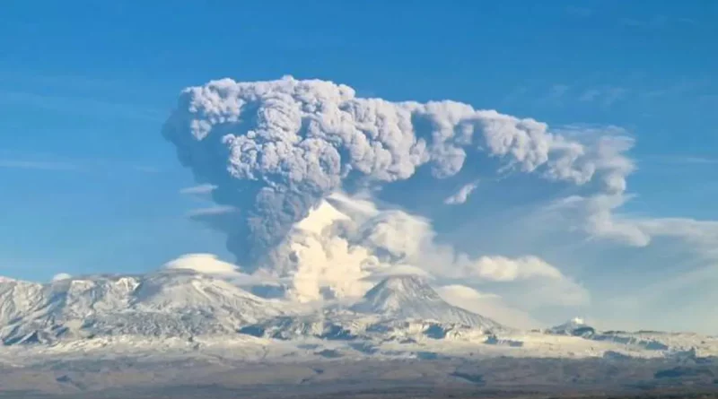 eurasia, erupcion, volcan activo