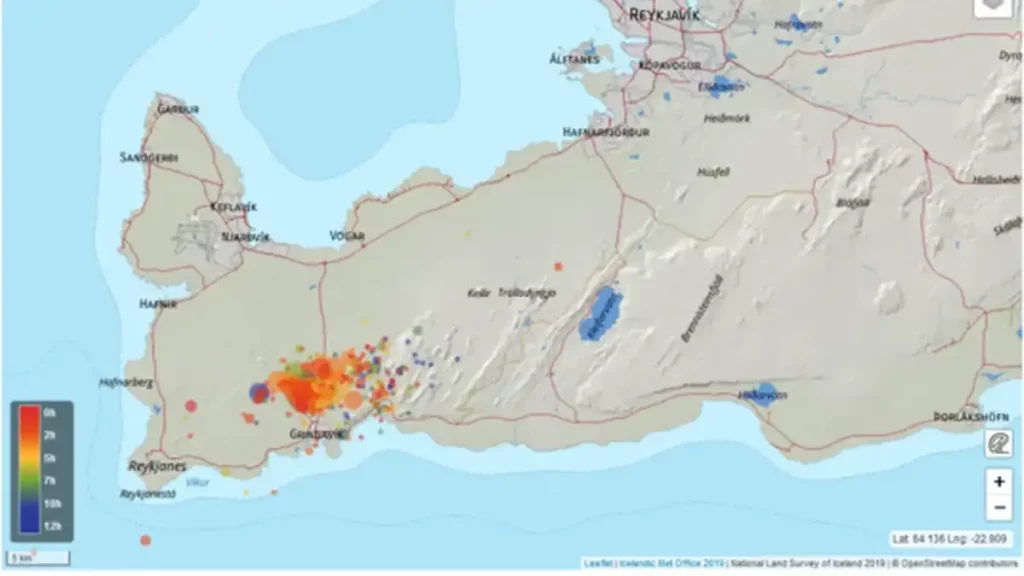 grieta, enorme, Grindavik, Islandia, emergencia volcánica, ciudad, pesquera, volcánica, calle, partido, 15 kilómetros, atraviesa, sismos, enjambre, terremotos, 