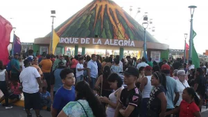 nicaragua, managua, parque de la alegría, juegos mecánicos
