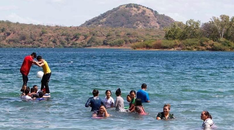 laguna de xiloa, turismo, familia, recreacion, nicaragua, managua