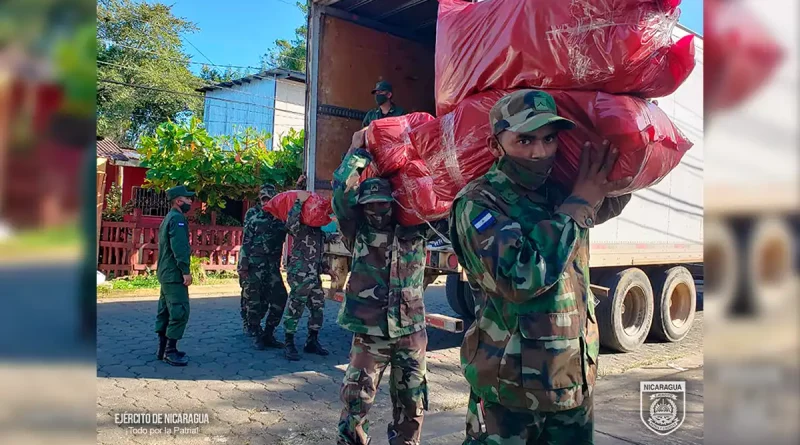 paquetes escolares, militar, Ejercito de Nicaragua, descargue, San Carlos, Río San Juan,