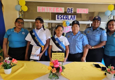 nicaragua, caribe norte, policia nacional, paquetes escolares