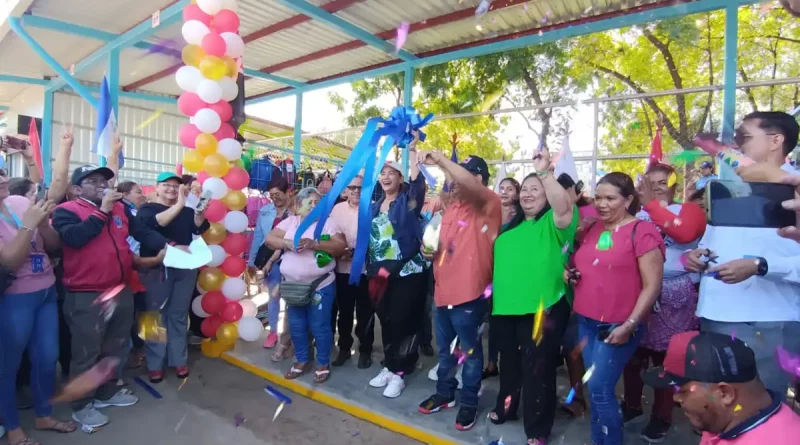 mercado el mayorea, alcaldía de managua, comerciantes, tramo, inauguración, entrega, globos, cinta, mejoras,