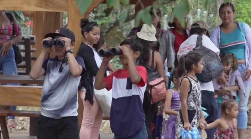 nicaragua, parque nacional, volcan masaya, niños, nindiri, marena,