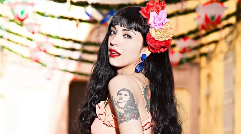 cantante, artista, Mon Laferte, fechas, anuncia, Autpoietica Tour, Nicaragua, llega a suelo nicaragüense, concierto, presentación, actuación,