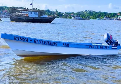 lancha, servicio médicos, acceso, MINSA, Nicaragua, costa caribe,