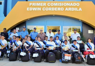 utiles escolares, ciclo escolar 2024, policia de nicaragua, leon, nicaragua