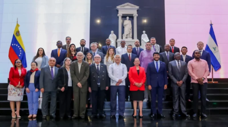 embajadora de nicaragua, venezuela, general sandino, homenaje