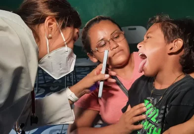 niño, familias, Managua, barrio Niños Mártires de Ayapal, atención médica, feria de salud, MINSA, centro de salud,