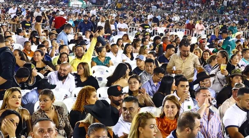 nicaragua, concierto, estadio nacional soberania, los temerarios, musica, familias nicaragüenses, fans