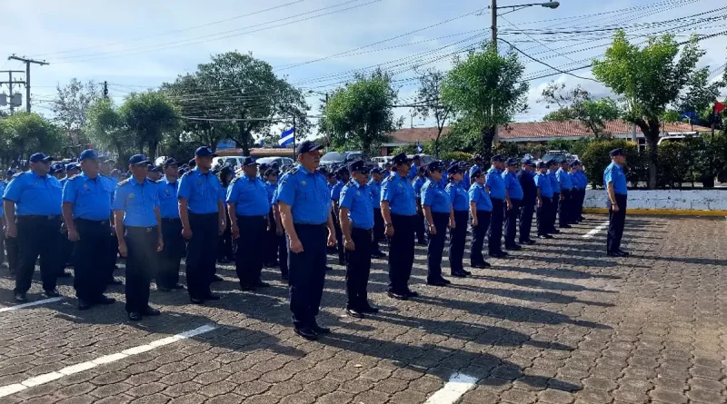 Policía de Nicaragua, Día Nacional de la Paz, celebran, honran, policías caídos, cumplimento de su deber, homenaje,