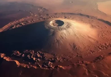 Marte, descubrem volcán, gigantesco, más grande, más alto, Monte Everest, volcán Noctis, coloso, majestuoso,