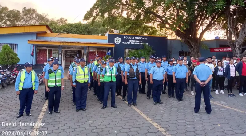 policía Nacional, familias, Managua, Día Nacional de la Paz, diana, conmemoración, 19 de abril,