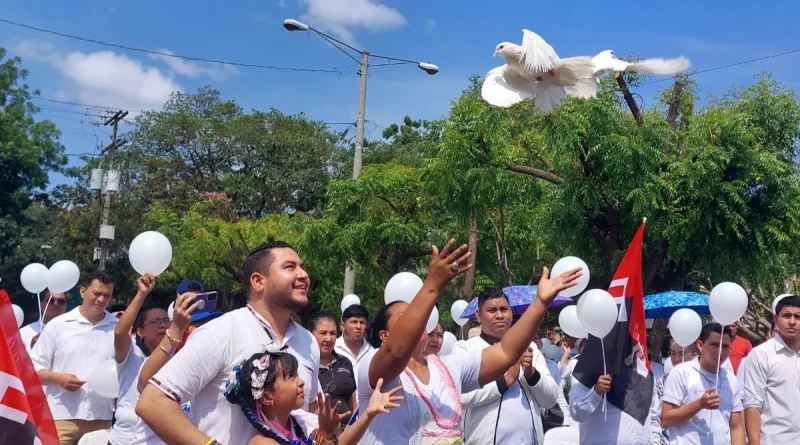 nicaragua, paz, festival, comerciantes, estudiantes, familias nicaraguenses