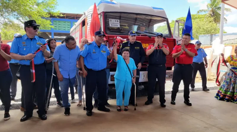estacion de bomberos, barrio Acahualinca, Managua, nueva estación René Cisneros Vanegas, Bomberos Unidos,