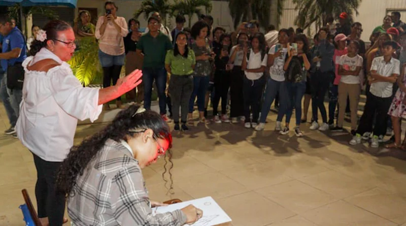 nicaragua, recital de poesia, tecnologico jose coronel urtecho, managua, aniversario,